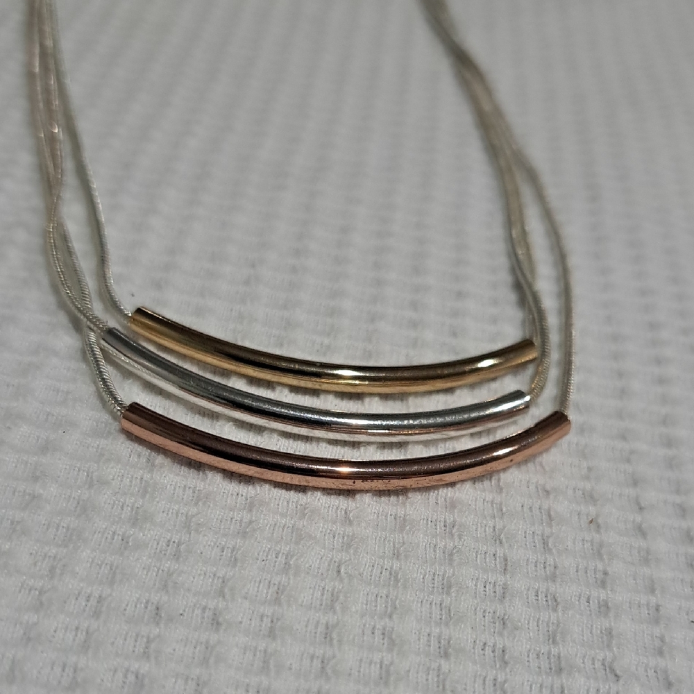Tri-color Necklace 8/10